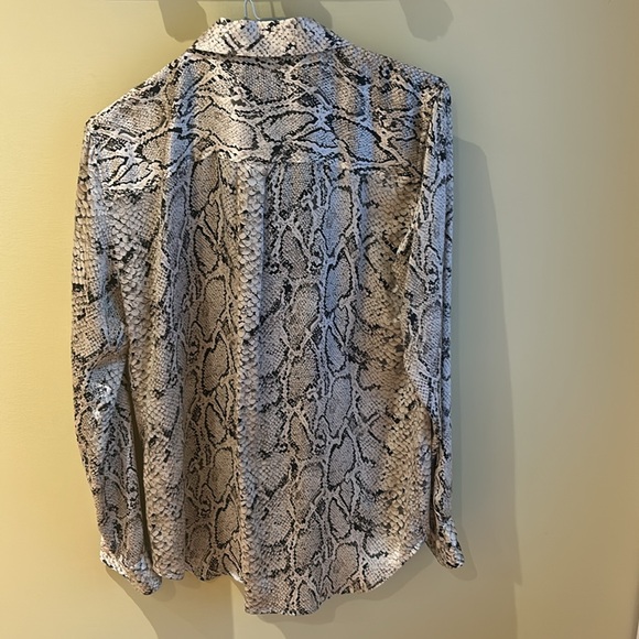 Silk blouse - Picture 3 of 3